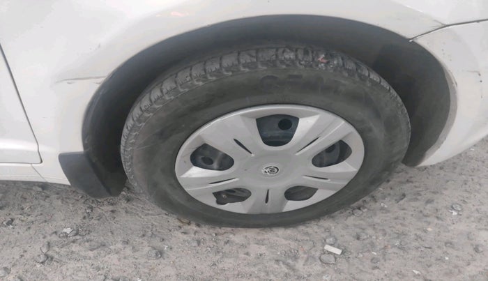 2015 Maruti Swift Dzire TOUR DIESEL, Diesel, Manual, 1,92,146 km, tyre