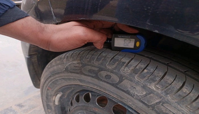 2023 Hyundai NEW I20 Sportz 1.2 IVT, Petrol, Automatic, 27,913 km, tyre