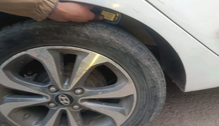 2016 Hyundai Xcent SX 1.2 (O), Petrol, Manual, 1,50,069 km, tyre