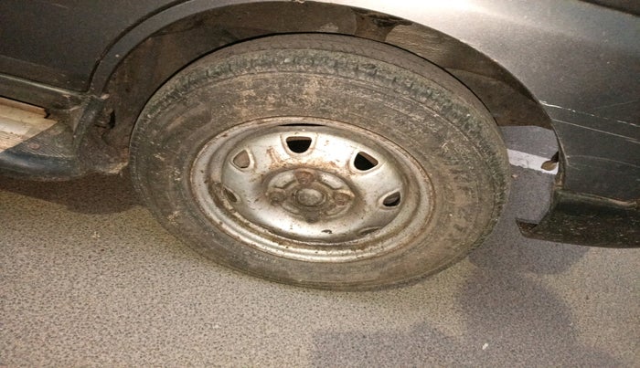 2011 Maruti Eeco 5 STR, Petrol, Manual, 1,44,255 km, tyre