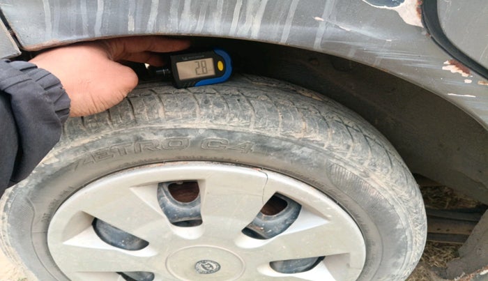 2013 Maruti Wagon R 1.0 LXI CNG, Petrol, Manual, 1,89,857 km, tyre