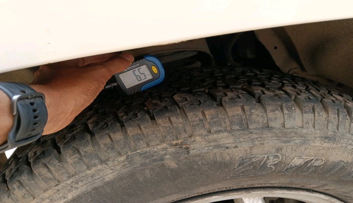 2016 Mahindra TUV300 T8, Diesel, Manual, 86,185 km, tyre