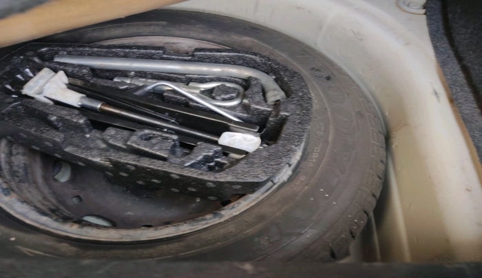 2011 Volkswagen Polo TRENDLINE 1.2L PETROL, Petrol, Manual, 24,718 km, tyre