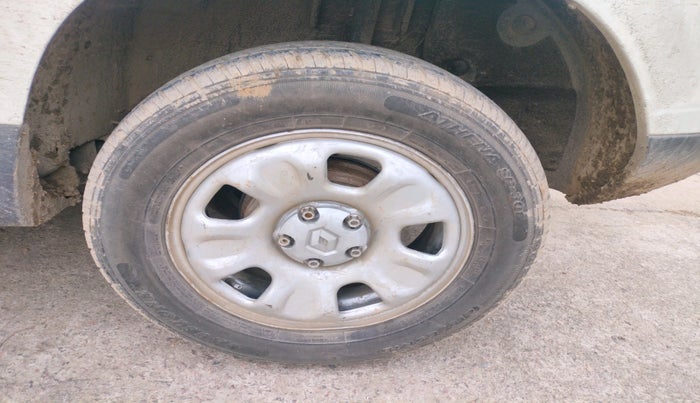 2013 Renault Duster 85 PS RXE DIESEL, Diesel, Manual, 1,21,357 km, tyre