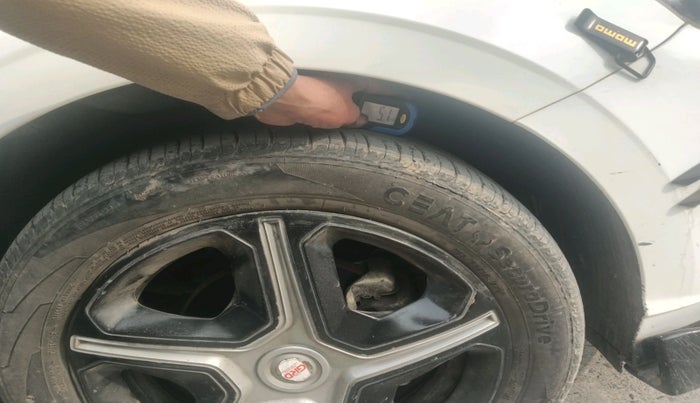 2023 Hyundai NEW I20 SPORTZ 1.2 MT, Petrol, Manual, 28,476 km, tyre