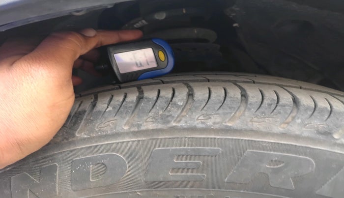 2024 Mahindra XUV 3XO AX5 1.2 L TCMPFI AT, Petrol, Automatic, 13,820 km, tyre