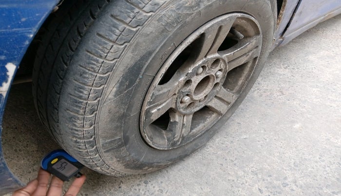 2012 Hyundai Eon ERA +, Petrol, Manual, 79,091 km, tyre