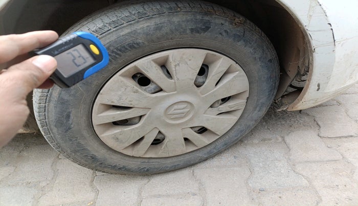 2014 Maruti Swift LXI, Petrol, Manual, 1,26,375 km, tyre