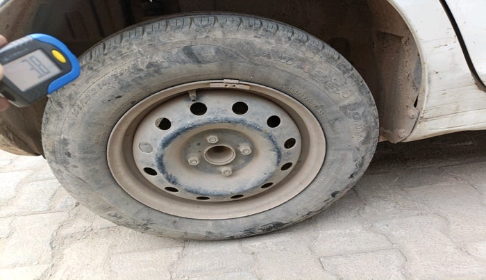 2014 Maruti Swift LXI, Petrol, Manual, 1,26,375 km, tyre