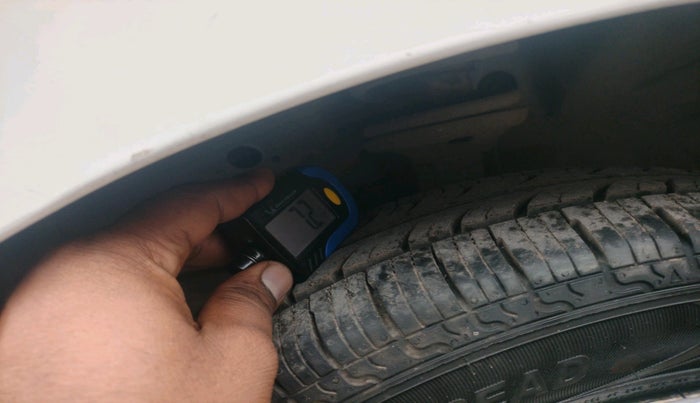 2015 Maruti Wagon R 1.0 LXI CNG, Petrol, Manual, 99,402 km, tyre