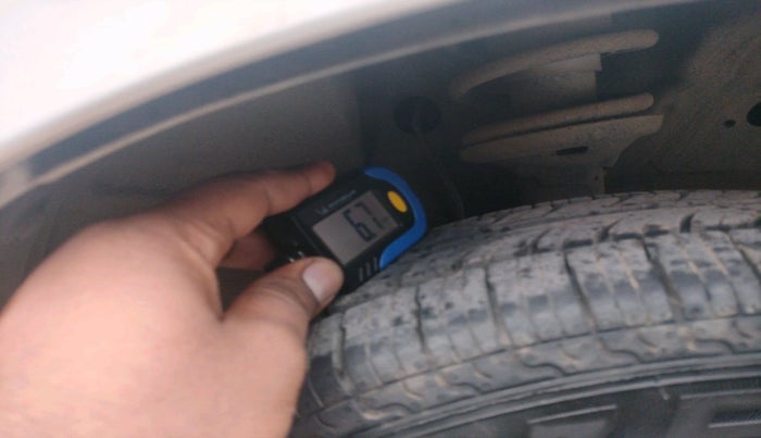 2015 Maruti Wagon R 1.0 LXI CNG, Petrol, Manual, 99,402 km, tyre