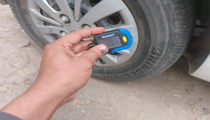 2014 Hyundai i10 SPORTZ 1.1, Petrol, Manual, 32,545 km, tyre