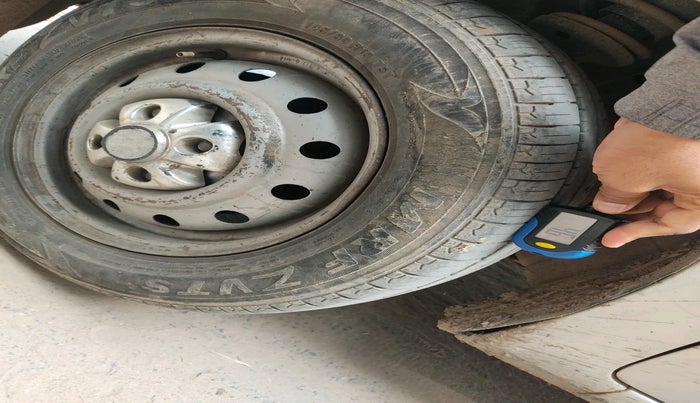 2013 Maruti Wagon R 1.0 LXI CNG, Petrol, Manual, 1,15,155 km, tyre