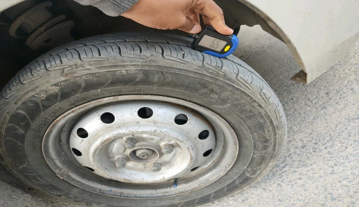 2013 Maruti Wagon R 1.0 LXI CNG, Petrol, Manual, 1,15,155 km, tyre