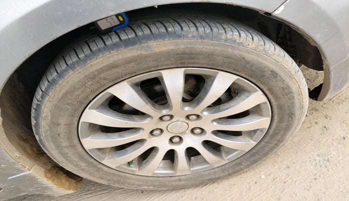 2012 Maruti Kizashi 2.4L MT, Petrol, Manual, 92,615 km, tyre