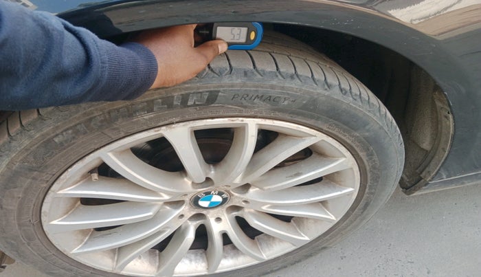 2014 BMW 5 Series 520D LUXURY LINE, Diesel, Automatic, 1,29,929 km, tyre