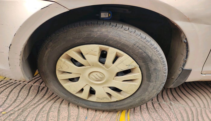 2012 Maruti Swift VXI, Petrol, Manual, 1,05,696 km, tyre