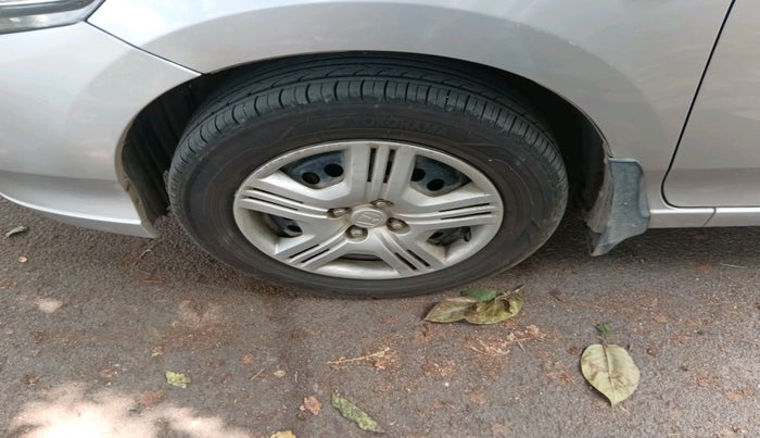 2013 Honda City 1.5L I-VTEC E MT, Petrol, Manual, 93,923 km, tyre