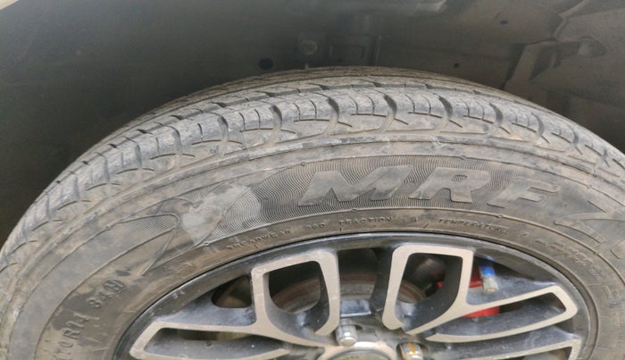 2016 Maruti Swift VXI, Petrol, Manual, 91,993 km, tyre