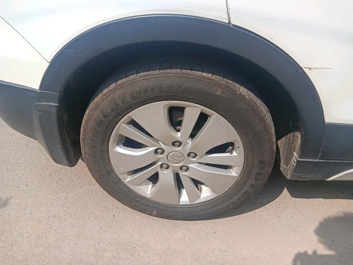 2016 Maruti S Cross SIGMA 1.3, Diesel, Manual, 1,54,771 km, tyre