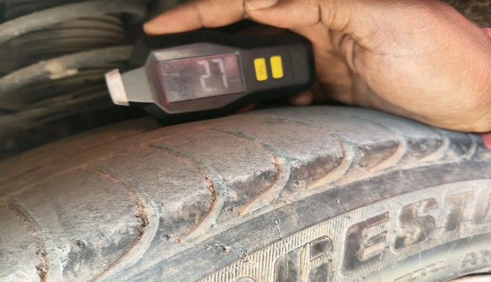 2013 BMW 3 Series 320d, Diesel, Automatic, 1,36,031 km, tyre