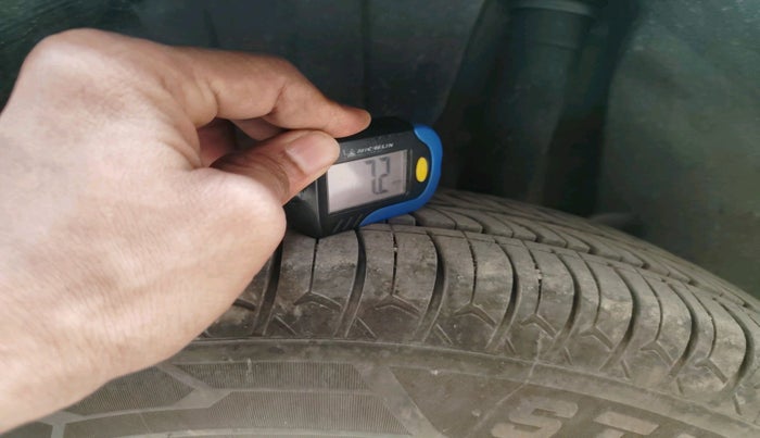 2018 Maruti Swift VXI, Petrol, Manual, 95,189 km, tyre