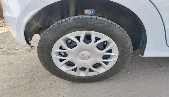 2017 Ford New Figo TREND 1.2 PETROL, Petrol, Manual, 40,478 km, tyre