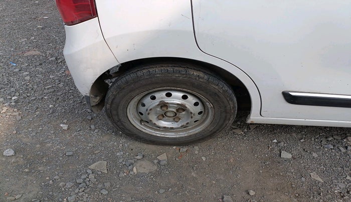 2017 Maruti Wagon R 1.0 LXI CNG, Petrol, Manual, 1,48,987 km, tyre