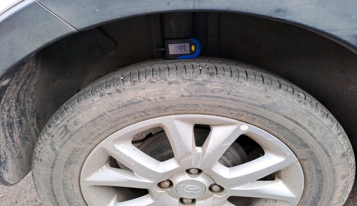 2016 Hyundai i20 Active 1.2 BASE, Petrol, Manual, 1,08,482 km, tyre