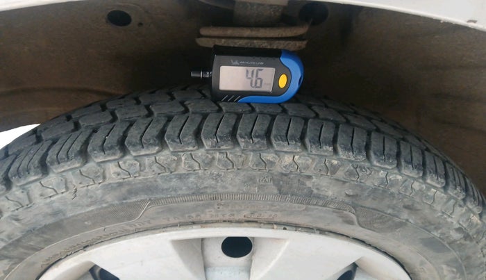 2011 Maruti Wagon R 1.0 LXI, Petrol, Manual, 42,678 km, tyre