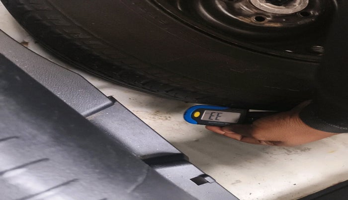 2012 Honda Civic 1.8L I-VTEC V MT, Petrol, Manual, 90,122 km, tyre