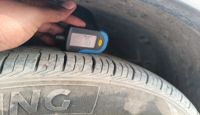 2021 Tata NEXON XM PETROL, Petrol, Manual, 61,767 km, tyre