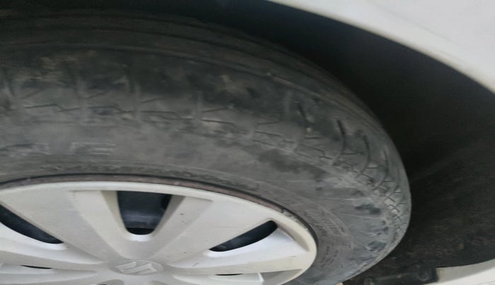 2011 Maruti Swift Dzire VDI, Diesel, Manual, 2,12,103 km, tyre