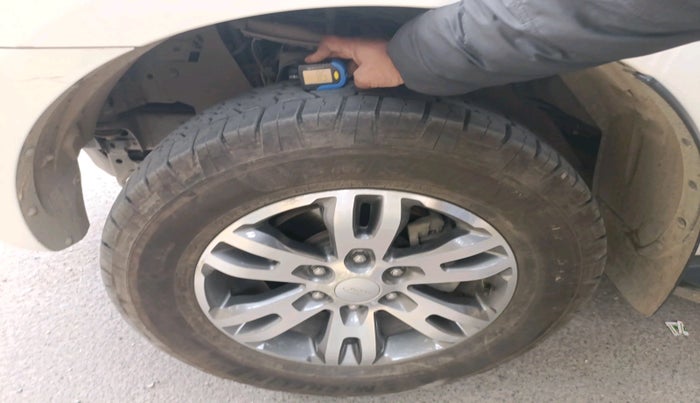 2016 Ford Endeavour TITANIUM 2.2 4X2 AT, Diesel, Automatic, 96,528 km, tyre