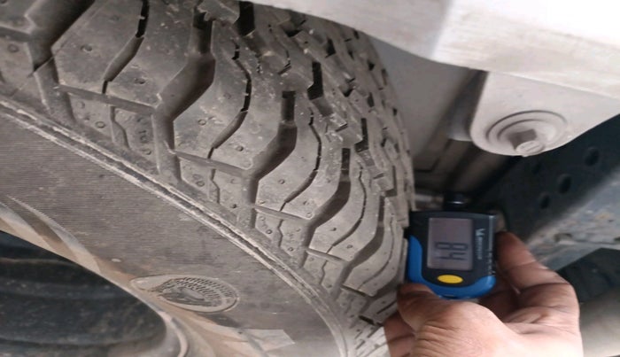 2016 Ford Endeavour TITANIUM 2.2 4X2 AT, Diesel, Automatic, 96,528 km, tyre