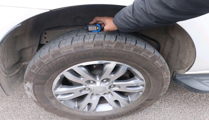 2016 Ford Endeavour TITANIUM 2.2 4X2 AT, Diesel, Automatic, 96,528 km, tyre