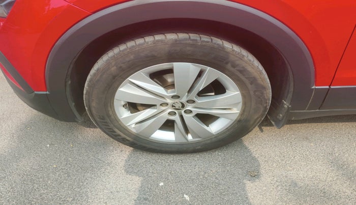 2021 Skoda KUSHAQ AMBITION 1.0L TSI MT, Petrol, Manual, 71,955 km, tyre