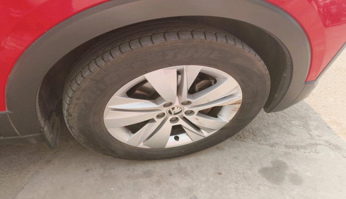 2021 Skoda KUSHAQ AMBITION 1.0L TSI MT, Petrol, Manual, 71,955 km, tyre