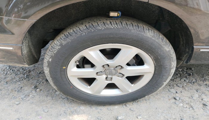 2014 Audi Q7 3.0 TDI QUATTRO, Diesel, Automatic, 86,517 km, tyre