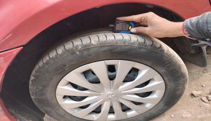 2011 Toyota Etios G, Petrol, Manual, 94,066 km, tyre