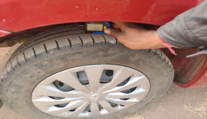 2011 Toyota Etios G, Petrol, Manual, 94,066 km, tyre