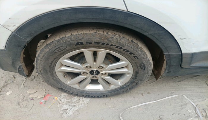 2017 Hyundai Creta SX PLUS 1.6 PETROL, Petrol, Manual, 1,44,693 km, tyre