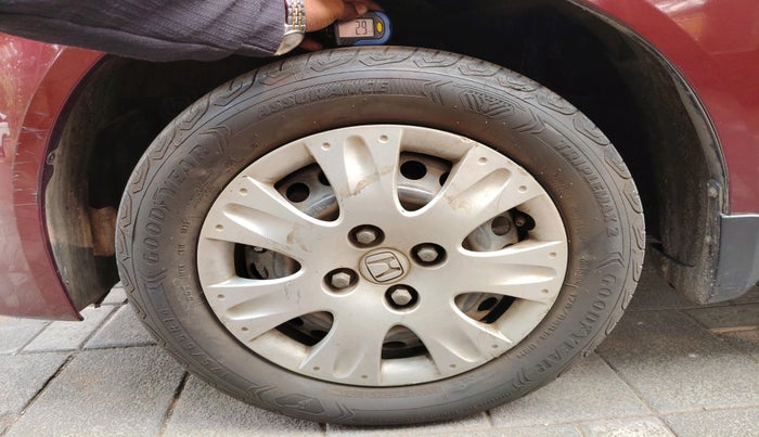 2014 Honda Amaze 1.2L I-VTEC S AT, Petrol, Automatic, 80,499 km, tyre