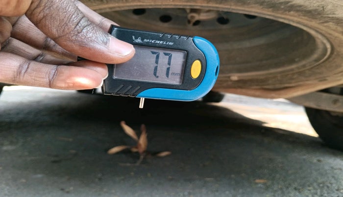 2016 Mahindra XUV500 W10, Diesel, Manual, 75,187 km, tyre