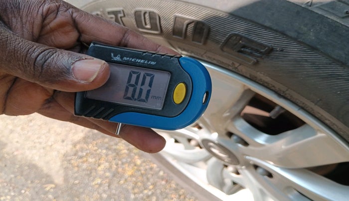 2016 Mahindra XUV500 W10, Diesel, Manual, 75,187 km, tyre