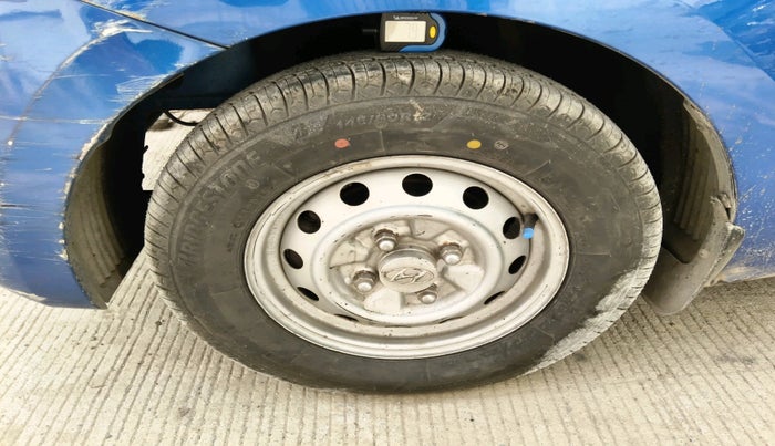 2012 Hyundai Eon ERA +, Petrol, Manual, 53,105 km, tyre