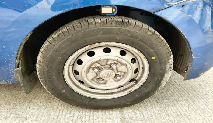 2012 Hyundai Eon ERA +, Petrol, Manual, 53,105 km, tyre