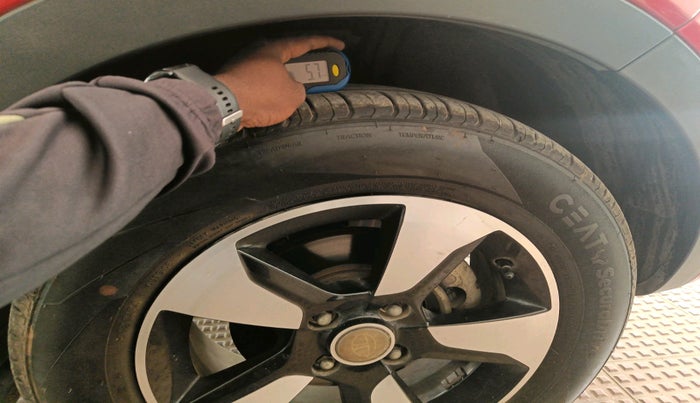 2017 Tata NEXON XZ PLUS DIESEL DUAL TONE, Diesel, Manual, 55,478 km, tyre