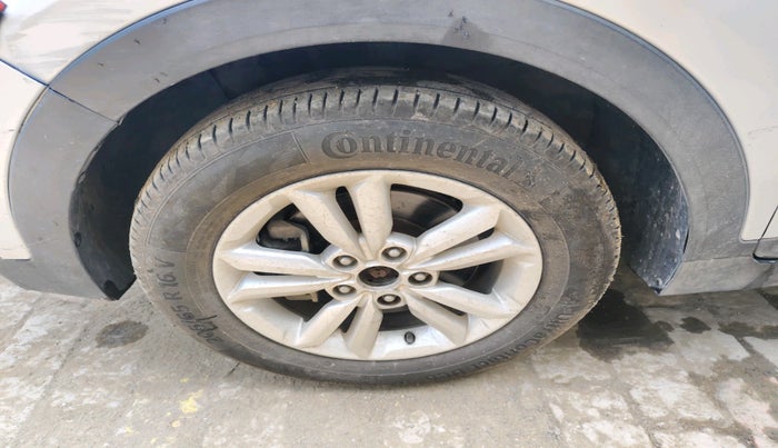 2015 Hyundai Creta SX 1.6 DIESEL, Diesel, Manual, 1,28,764 km, tyre