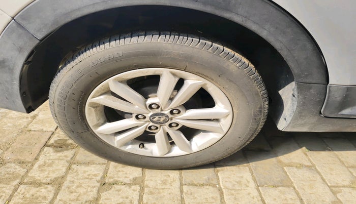 2015 Hyundai Creta SX 1.6 DIESEL, Diesel, Manual, 1,28,764 km, tyre